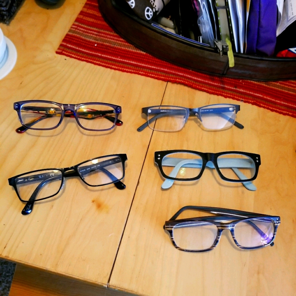 Eyeglass frames